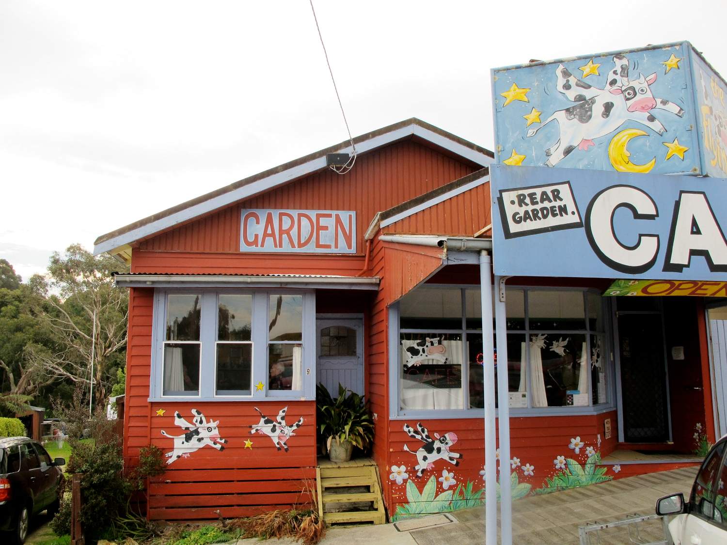The flying cow Garden Cafe 