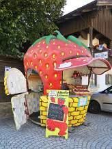 Strawberry kiosk in Bavaria