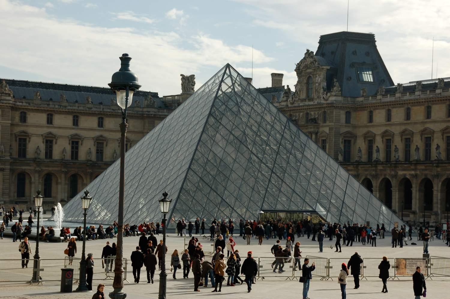 Louvre pyramid.JPG