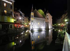 Annecy by night