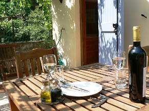 Fine dining on the Terrace in Forcalquier Apartment 4